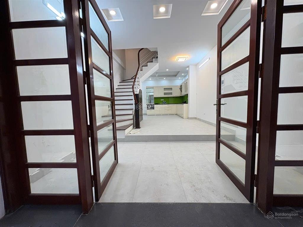 Cho thuê nhà 5 tầng khu phố âu cơ, tây hồ, hà nội 0981 222 ***