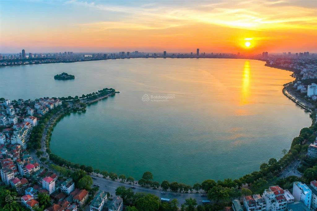 Cho thuê biệt thự 5 tầng sân vườn rộng rãi mặt phố âu cơ, tây hồ, hà nội