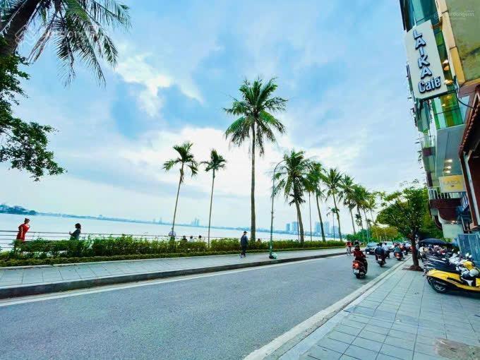 Cho thuê biệt thự 5 tầng diện tích 200m2 mặt hồ tây quảng an, tây hồ, hà nội