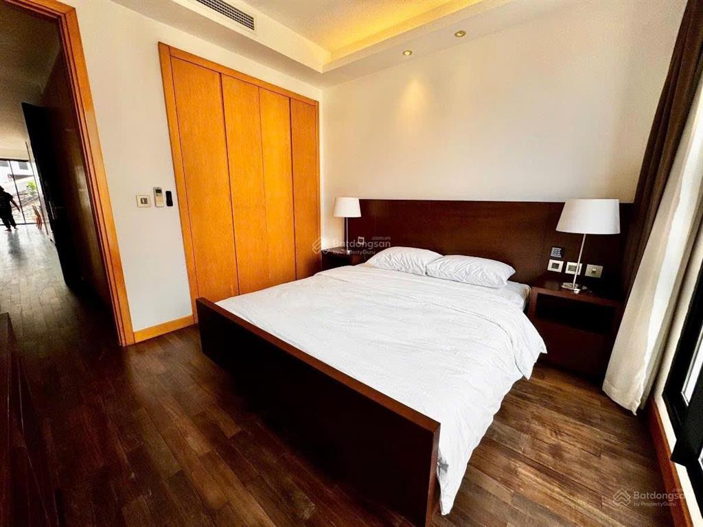 Bán tòa căn hộ dịch vụ 10 tầng cao cấp  tô ngọc vân, quảng an, tây hồ, hà nội 0981 222 ***