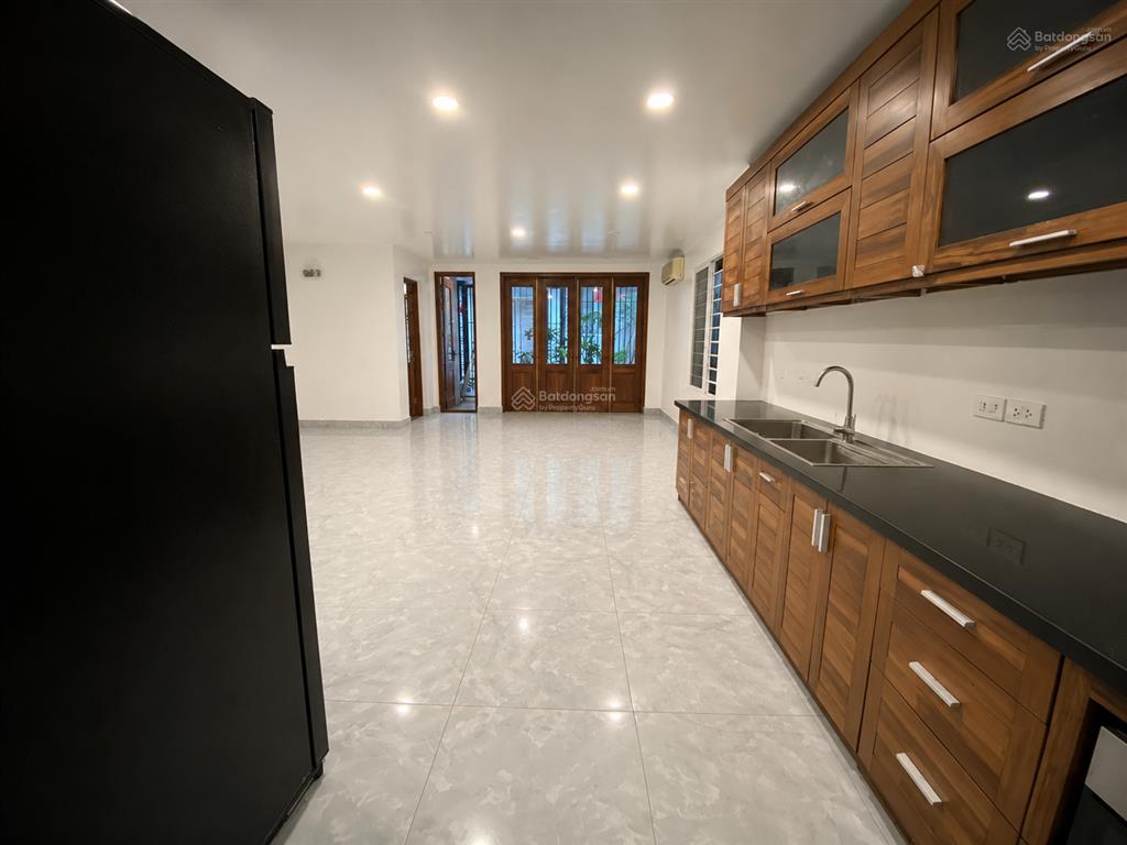 Cho thuê nhà 5 tầng khu phố quảng khánh tây hồ, hà nội 0981 222 ***