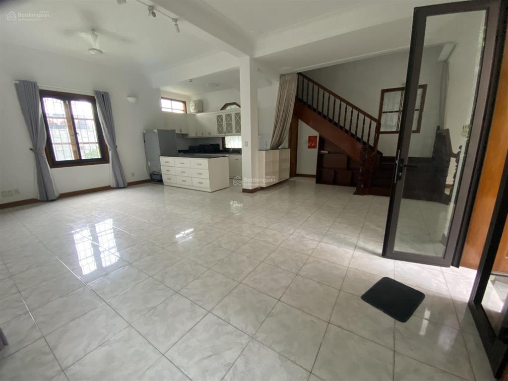 Cho thuê biệt thự có hồ bơi riêng view hồ tây khu phố quảng khánh, tây hồ, hà nội 0981 222 ***