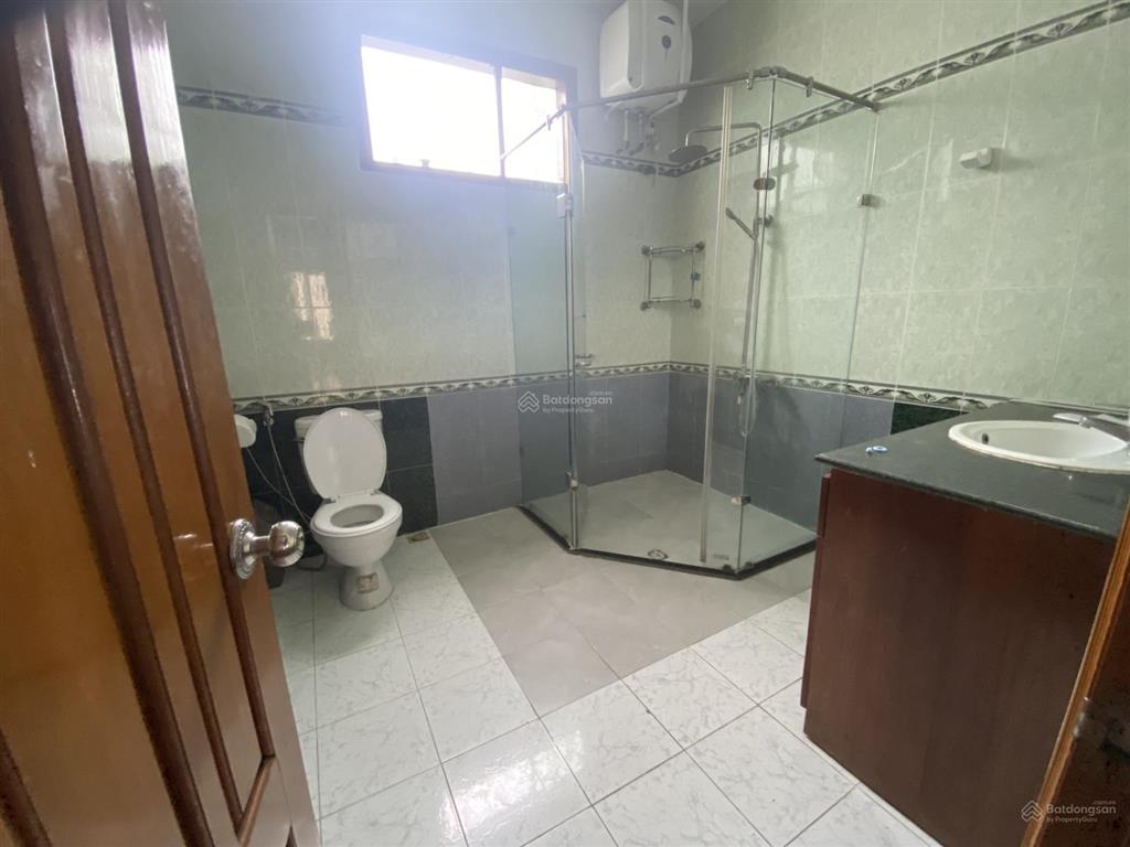 Cho thuê biệt thự có hồ bơi riêng view hồ tây khu phố quảng khánh, tây hồ, hà nội 0981 222 ***