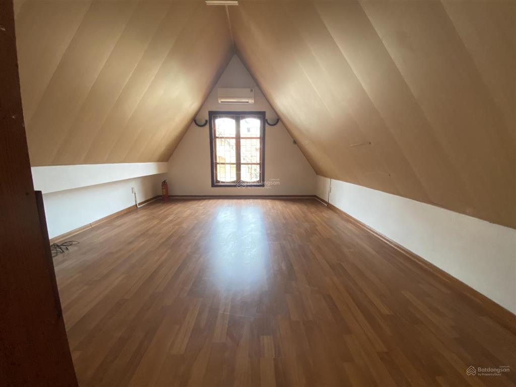 Cho thuê biệt thự có hồ bơi riêng view hồ tây khu phố quảng khánh, tây hồ, hà nội 0981 222 ***