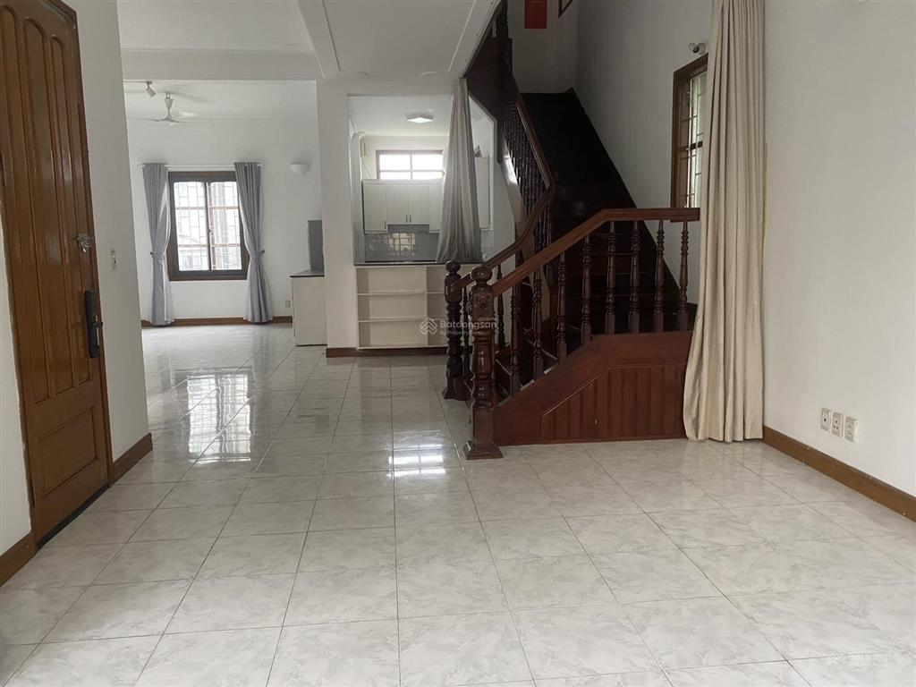 Cho thuê biệt thự có hồ bơi riêng view hồ tây khu phố quảng khánh, tây hồ, hà nội 0981 222 ***