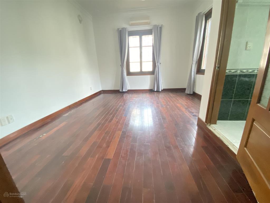 Cho thuê biệt thự có hồ bơi riêng view hồ tây khu phố quảng khánh, tây hồ, hà nội 0981 222 ***