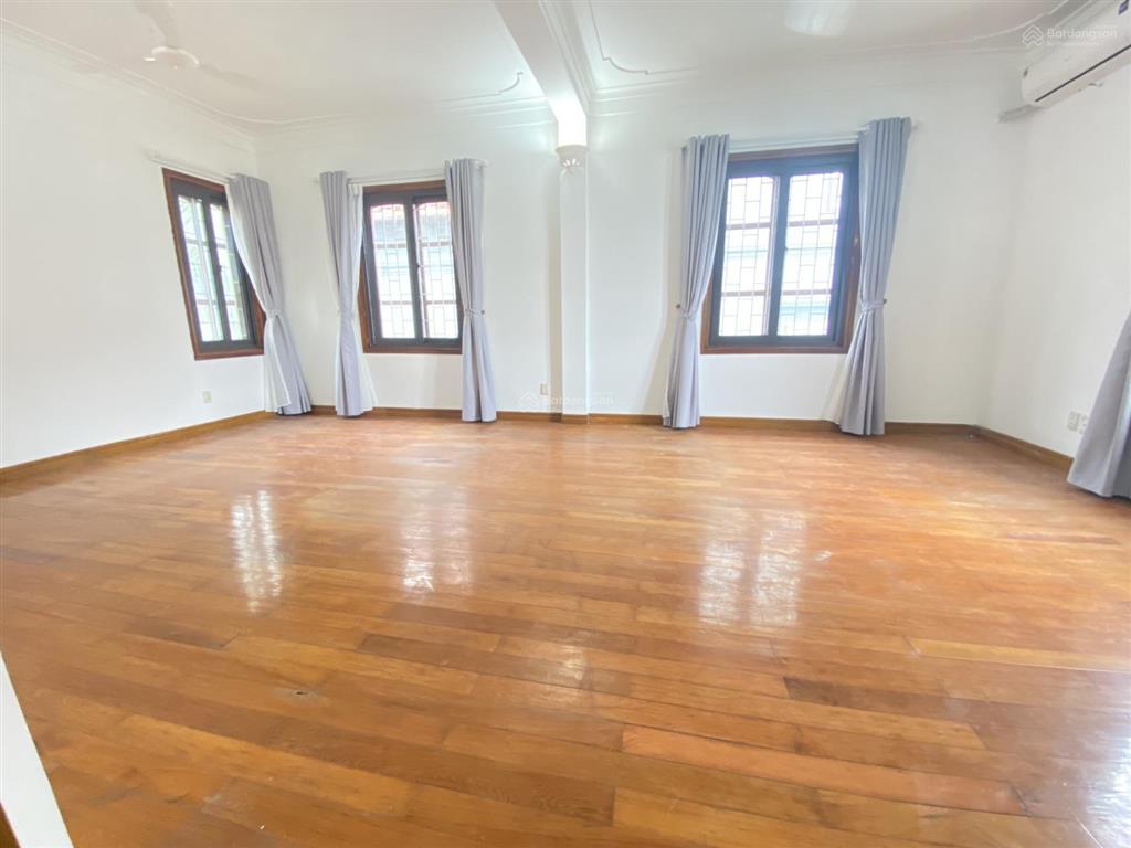 Cho thuê biệt thự có hồ bơi riêng view hồ tây khu phố quảng khánh, tây hồ, hà nội 0981 222 ***