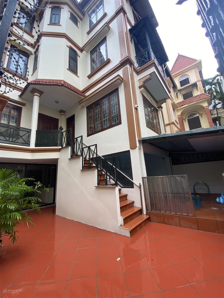 Cho thuê biệt thự có hồ bơi riêng view hồ tây khu phố quảng khánh, tây hồ, hà nội 0981 222 ***