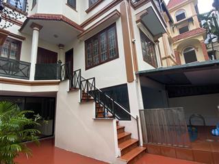 Cho thuê biệt thự có hồ bơi riêng  view hồ tây  khu phố quảng khánh, tây hồ, hà nội 0981 222 ***