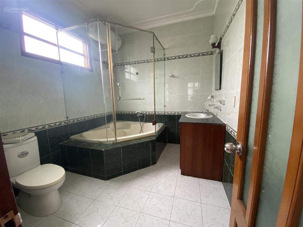 Cho thuê biệt thự có hồ bơi riêng view hồ tây khu phố quảng khánh, tây hồ, hà nội 0981 222 ***