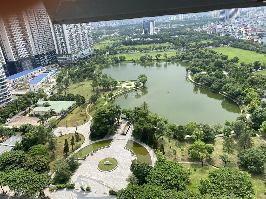 Bán căn hộ chung cư sổ đỏ chính chủ tầng cao view hồ cực đẹp 0981 222 ***