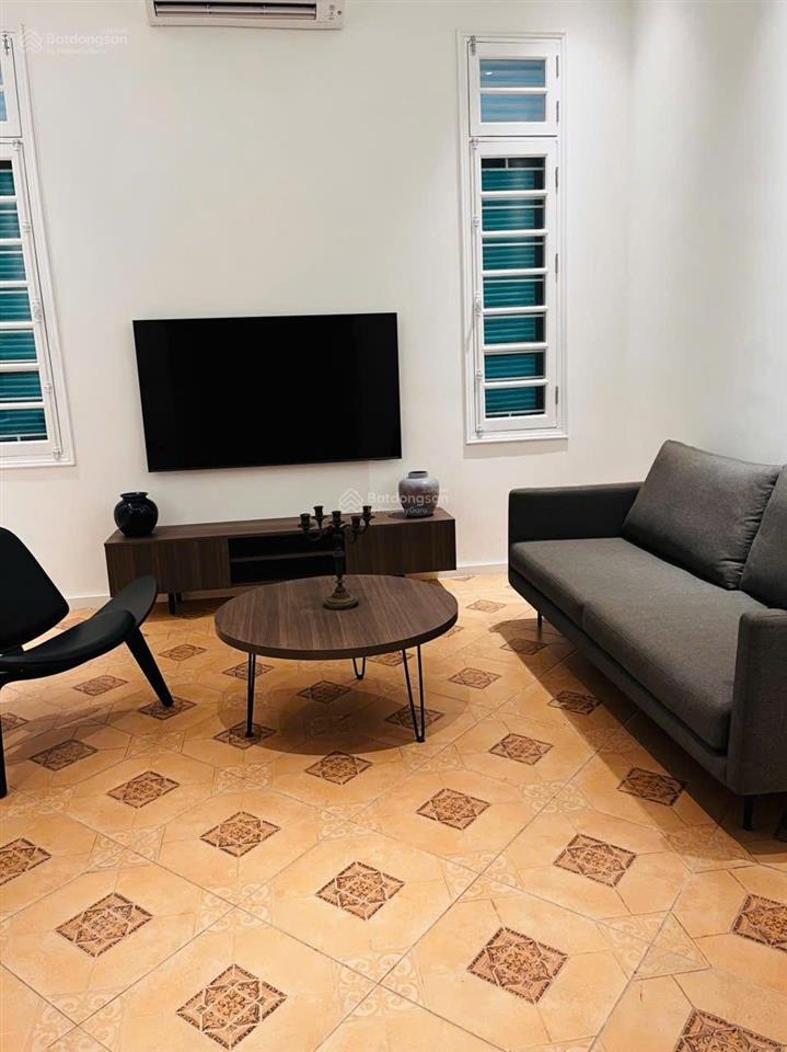 Cho thuê nhà riêng khu phố tứ liên, tây hồ, hà nội