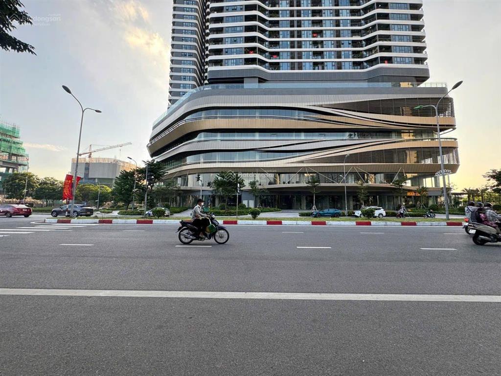 Bán biệt thự embassy garden mặt đường nguyễn văn huyên, hà nội 0981 222 ***