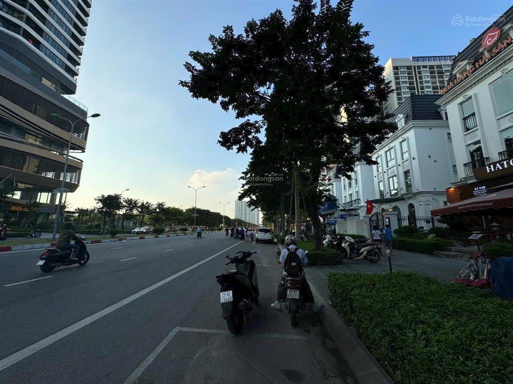 Bán biệt thự embassy garden mặt đường nguyễn văn huyên, hà nội 0981 222 ***
