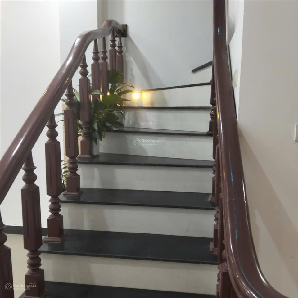 Chính chủ cho thuê nhà nguyên căn khu phố trịnh công sơn, tây hồ, hà nội