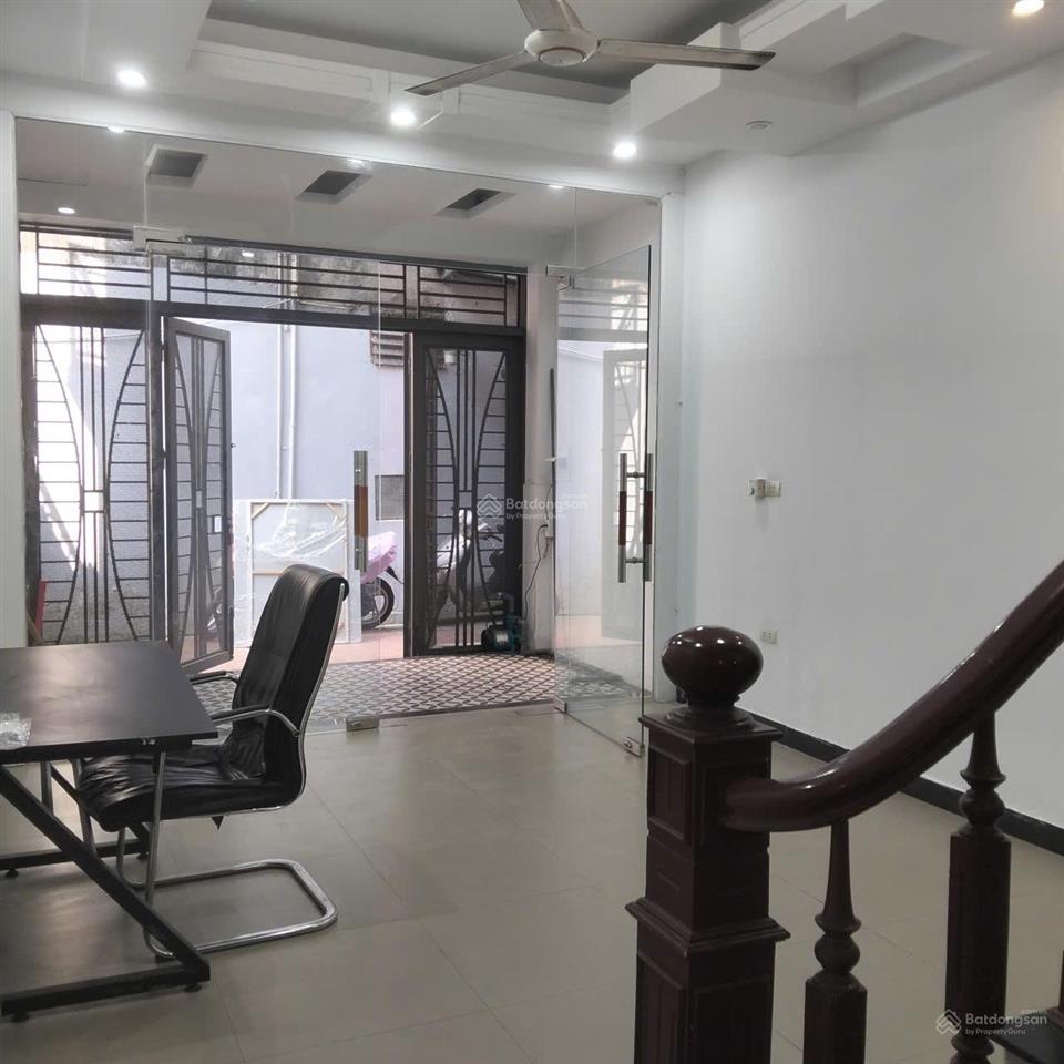Chính chủ cho thuê nhà nguyên căn khu phố trịnh công sơn, tây hồ, hà nội