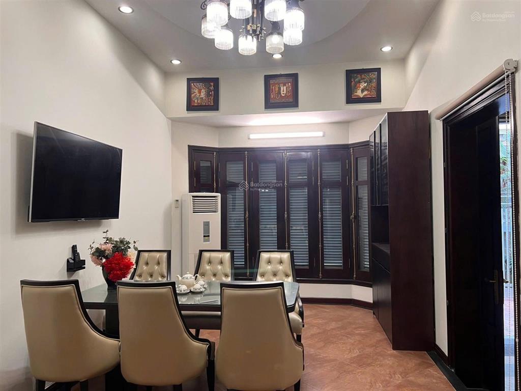 Cho thuê biệt thự 120m2 x 4 tầng tô ngọc vân, tây hồ, hà nội 0981 222 ***