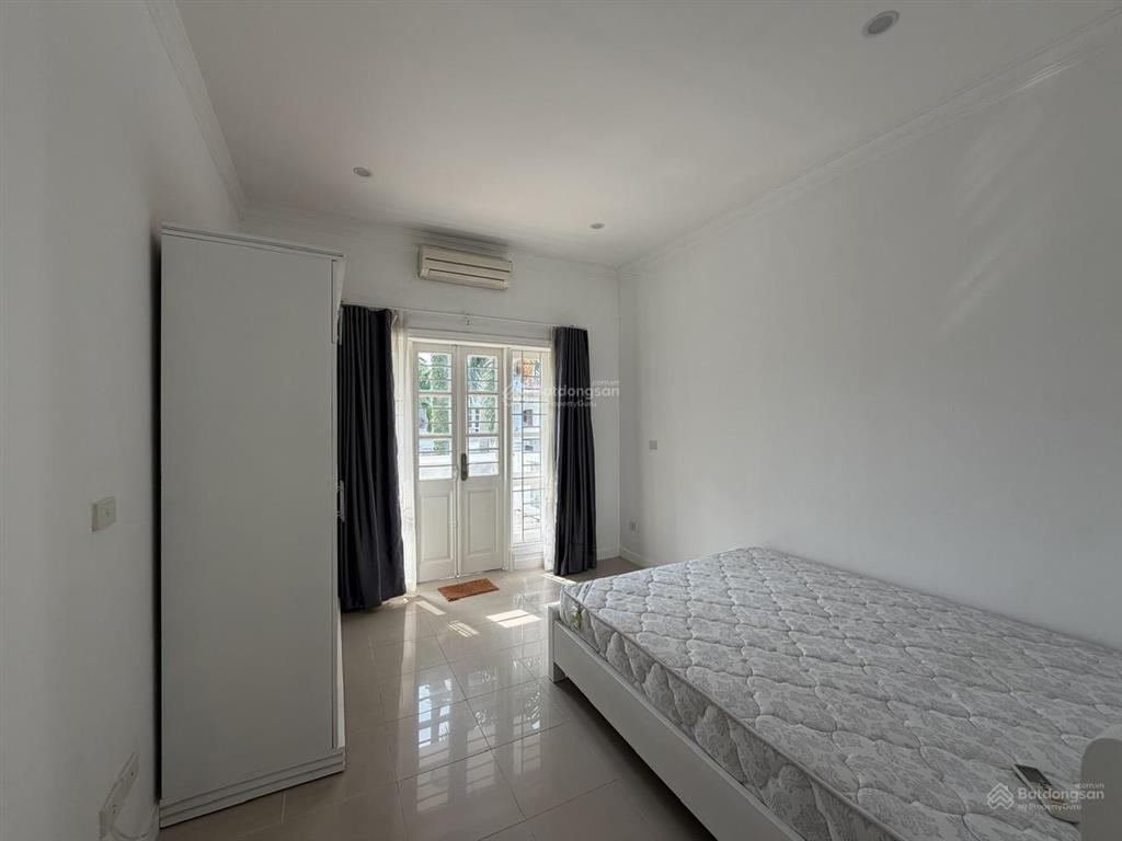 Cho thuê biệt thự 3,5 tầng  kđt ciputra  hà nội 0981 222 ***