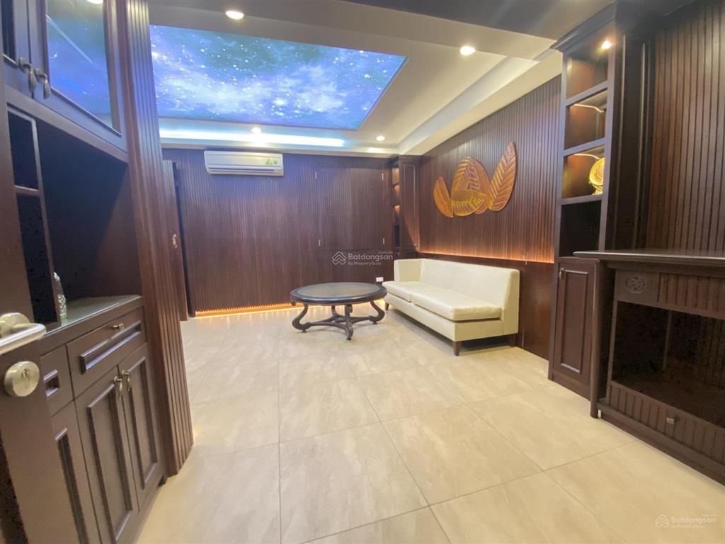 Cho thuê nhà 6 tầng mặt phố tô ngọc vân  quảng an  tây hồ  hà nội  0981 222 ***