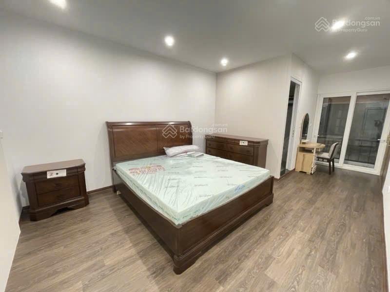 Cho thuê nhà 2 tầng khu phố quảng an tây hồ hà nội 0981 222 ***