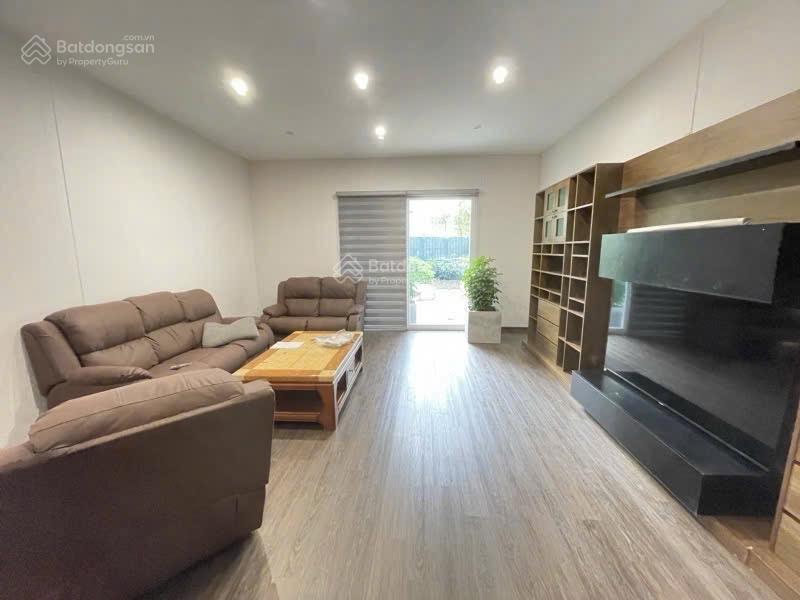 Cho thuê nhà 2 tầng khu phố quảng an tây hồ hà nội 0981 222 ***