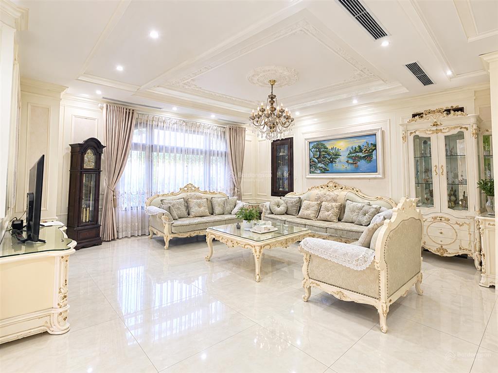 Cho thuê biệt thự vườn đào lạc long quân tây hồ hà nội 098122026
