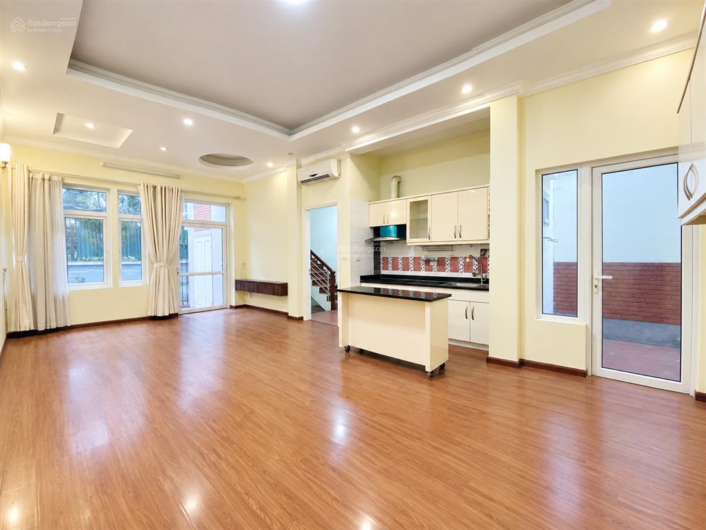 Cho thuê nhà 3 tầng khu phố từ hoa  tây hồ  hà nội 0981 222 ***
