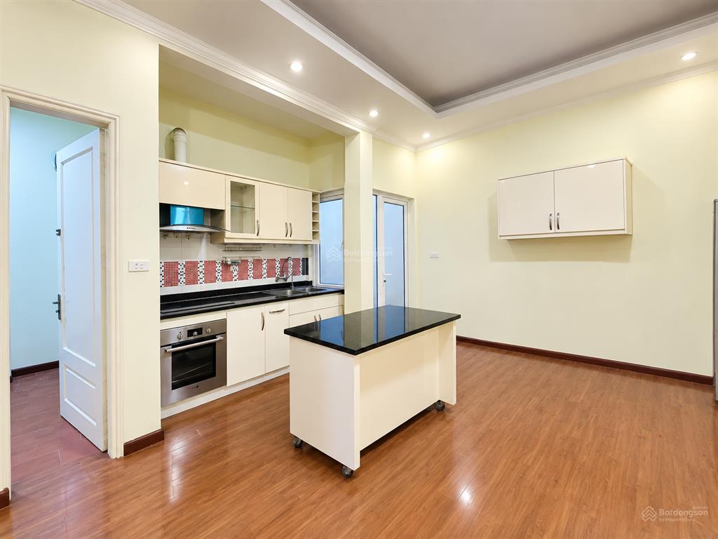 Cho thuê nhà 3 tầng khu phố từ hoa  tây hồ  hà nội 0981 222 ***