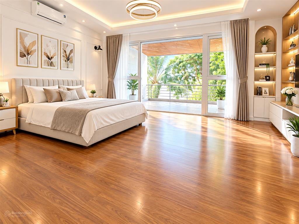 Cho thuê nhà 5 tầng mặt phố quảng an mặt hồ tây 200m2 mặt tiền 10m tây hồ hà nội