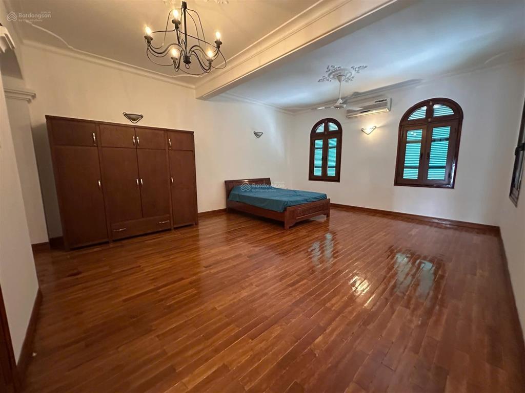Cho thuê biệt thự mặt phố tô ngọc vân  tây hồ  hà nội