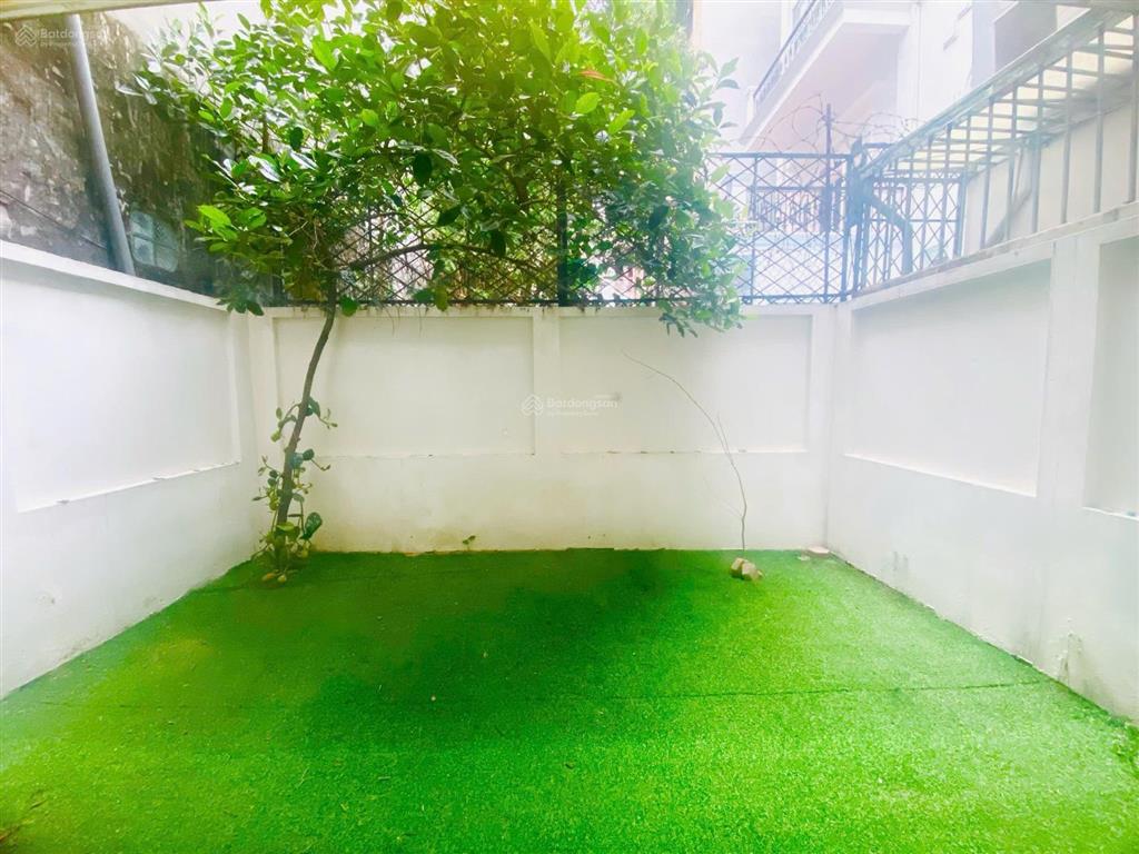 Cho thuê nhà 3 phòng ngủ khu phố quảng an, tây hồ hà nội 0981 222 ***