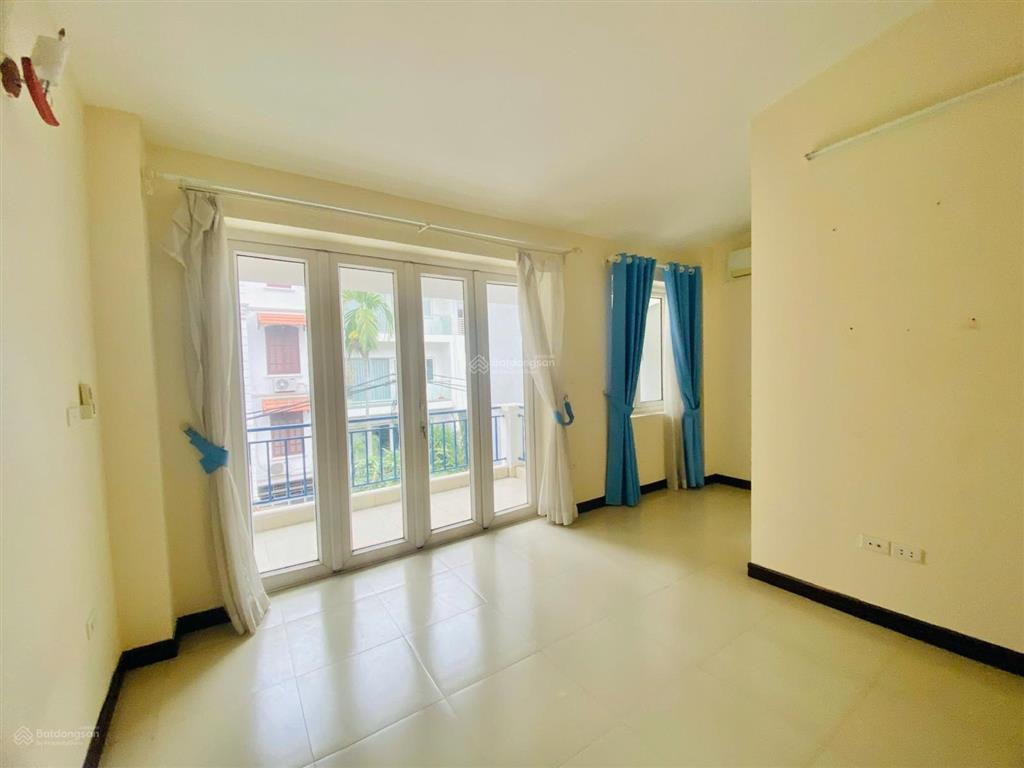 Cho thuê nhà 3 phòng ngủ khu phố quảng an, tây hồ hà nội 0981 222 ***