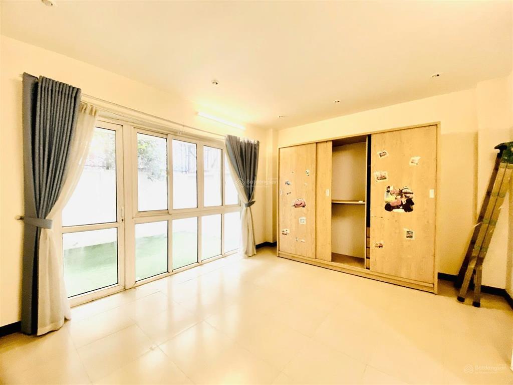 Cho thuê nhà 3 phòng ngủ khu phố quảng an, tây hồ hà nội 0981 222 ***