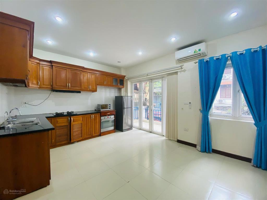 Cho thuê nhà 3 phòng ngủ khu phố quảng an, tây hồ hà nội 0981 222 ***