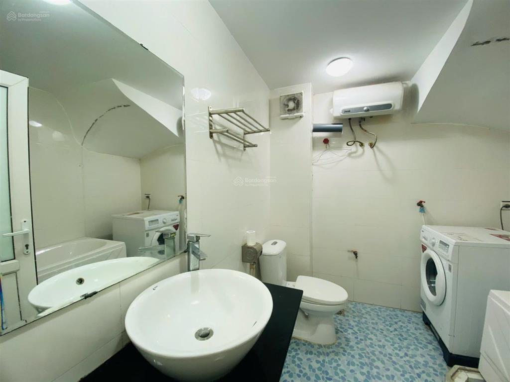 Cho thuê nhà 3 phòng ngủ khu phố quảng an, tây hồ hà nội 0981 222 ***