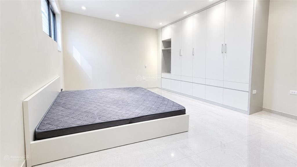 Cho thuê nhà 5 tầng ngõ quảng an  tây hồ, hà nội  0981 222 ***
