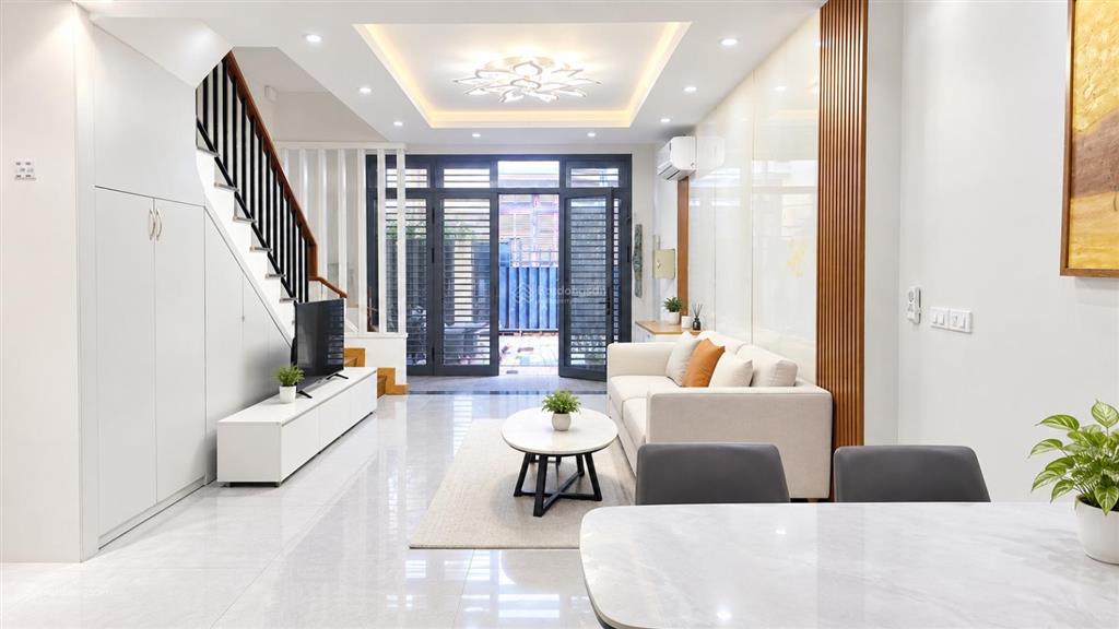 Cho thuê nhà 5 tầng ngõ quảng an  tây hồ, hà nội  0981 222 ***