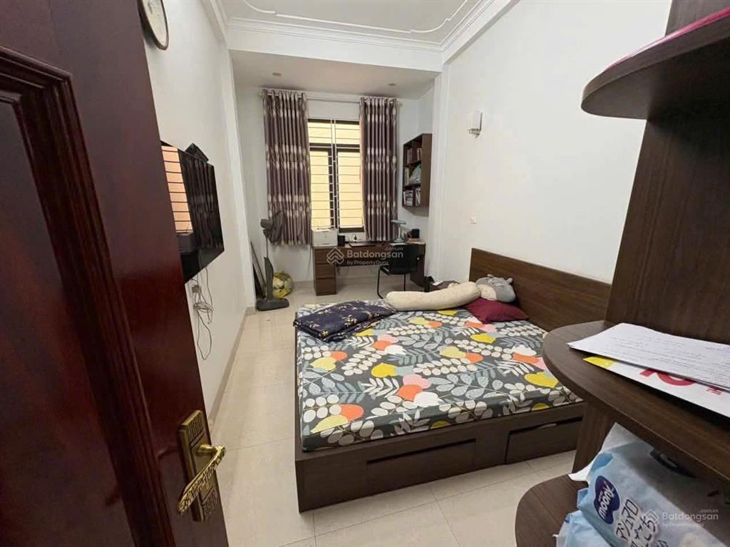 Cho thuê nhà 4 tầng nghi tàm, tây hồ, hà nội 0981 222 ***