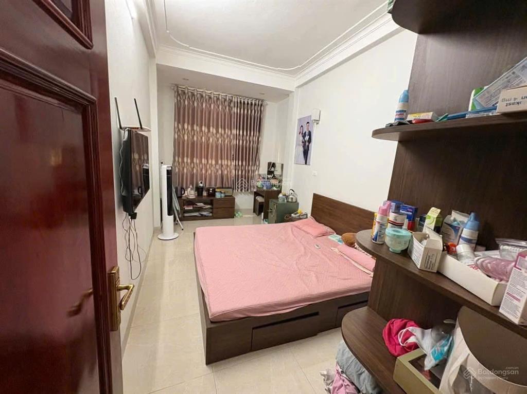 Cho thuê nhà 4 tầng nghi tàm, tây hồ, hà nội 0981 222 ***
