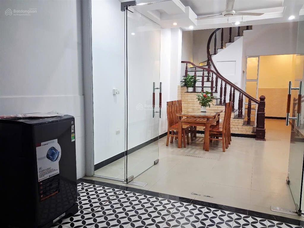 Cho thuê nhà 4 tầng trịnh công sơn, tây hồ hà nội 0981 222 ***