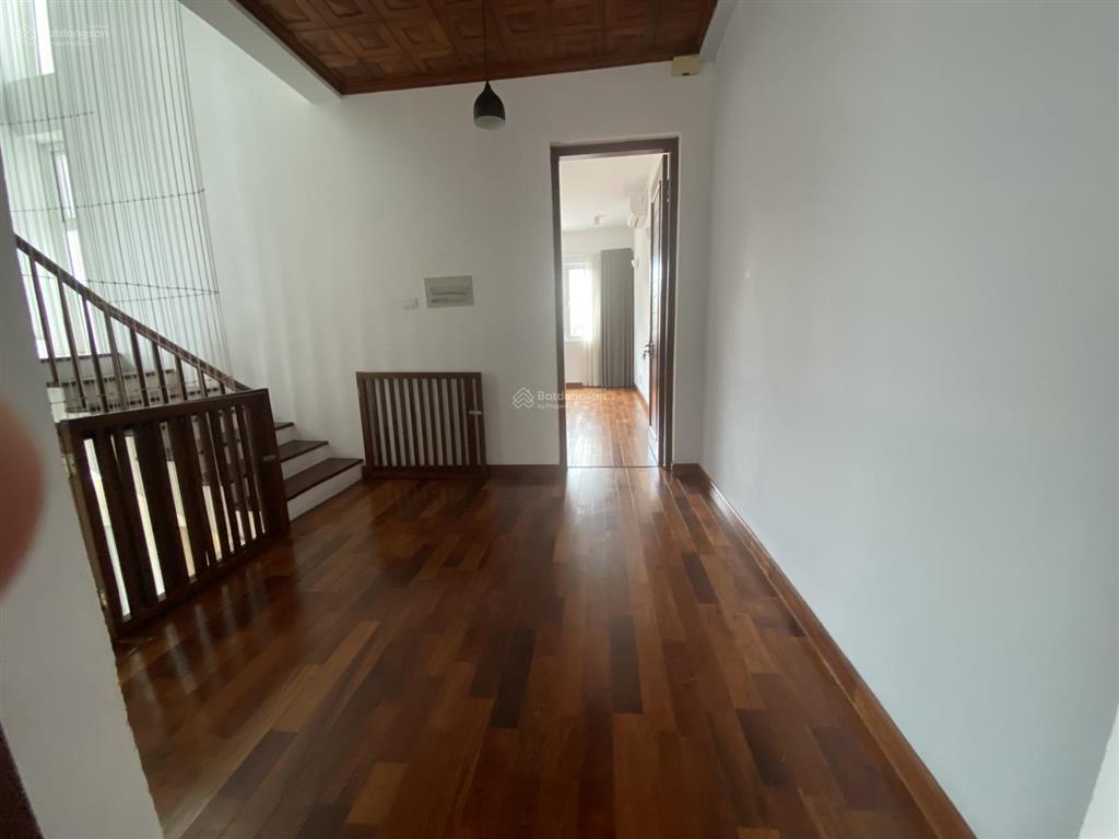 Cho thuê biệt thự có hồ bơi sân vườn đường tây hồ tô ngọc vân, tây hồ hà nội 0981 222 ***