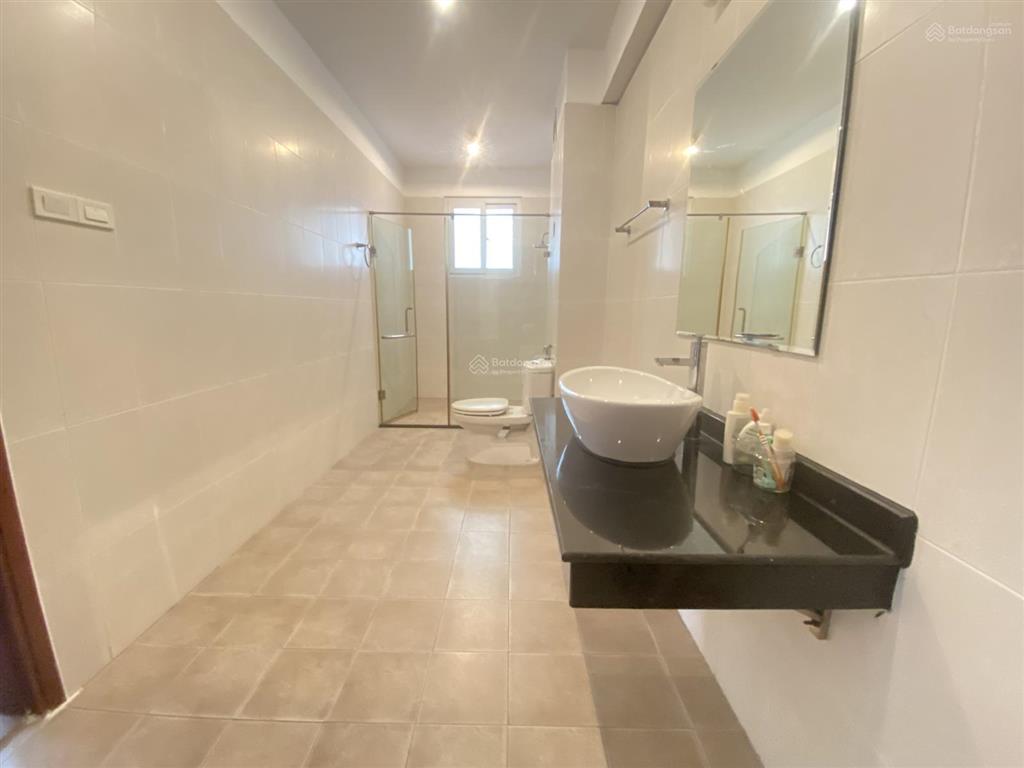 Cho thuê biệt thự có hồ bơi sân vườn đường tây hồ tô ngọc vân, tây hồ hà nội 0981 222 ***
