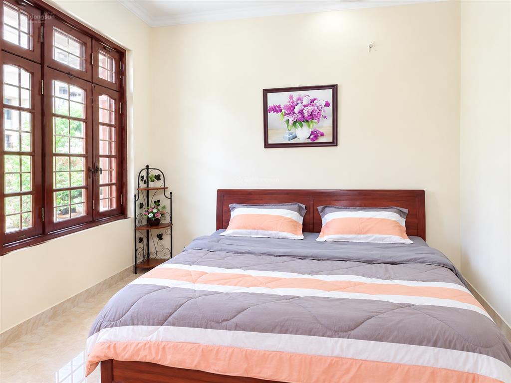 Cho thuê nhà 3 tầng khu phố âu cơ, tây hồ, hà nội 0981 222 ***