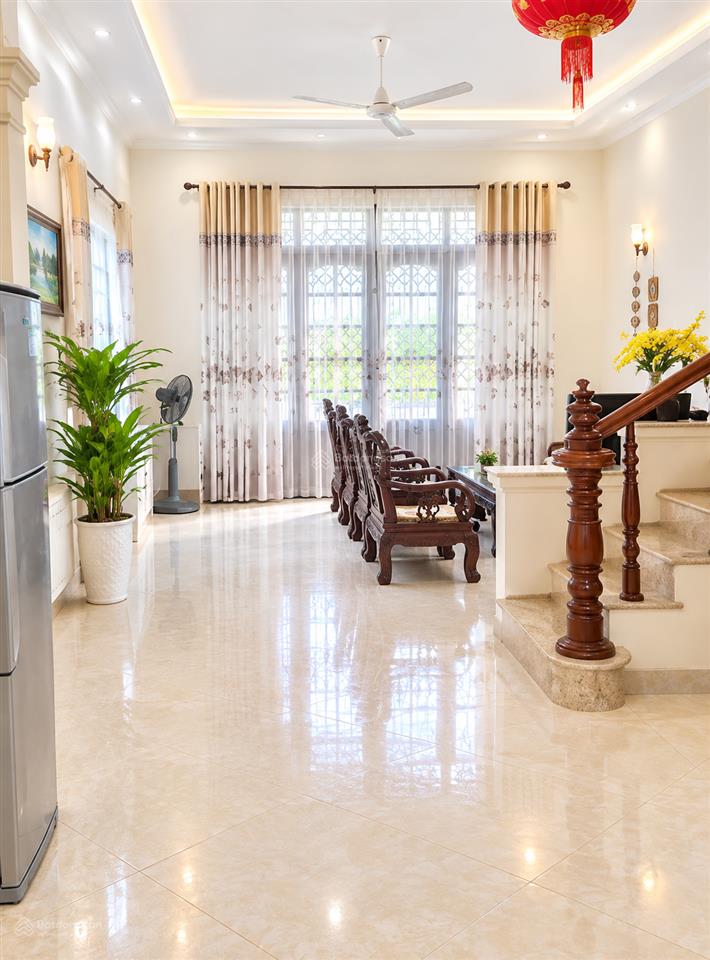 Cho thuê nhà 3 tầng khu phố âu cơ, tây hồ, hà nội 0981 222 ***