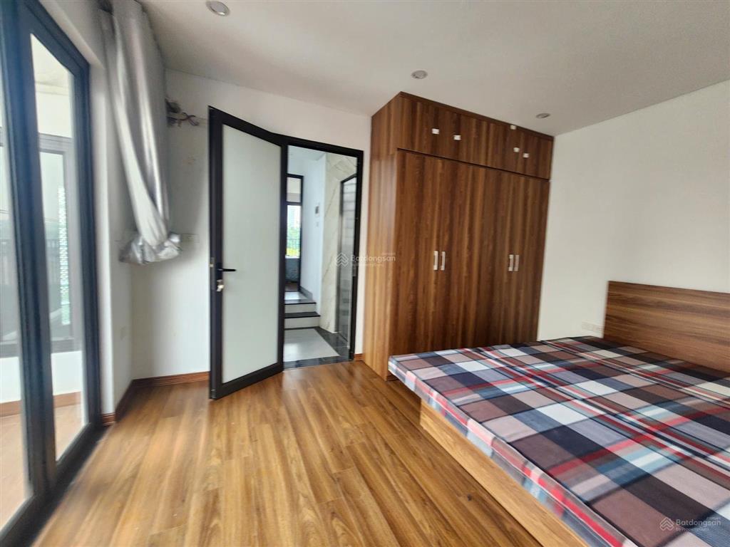 Cho thuê nhà 5 tầng có thang máy  an dương vương, tây hồ  hà nội 0981 222 ***