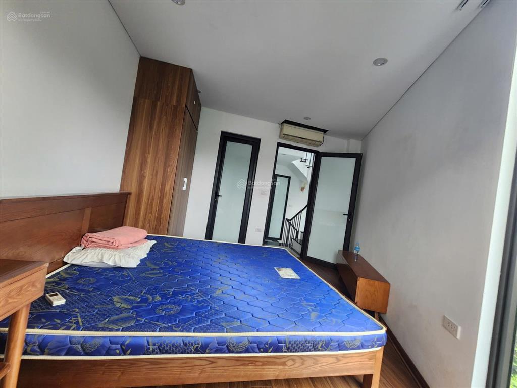 Cho thuê nhà 5 tầng có thang máy  an dương vương, tây hồ  hà nội 0981 222 ***