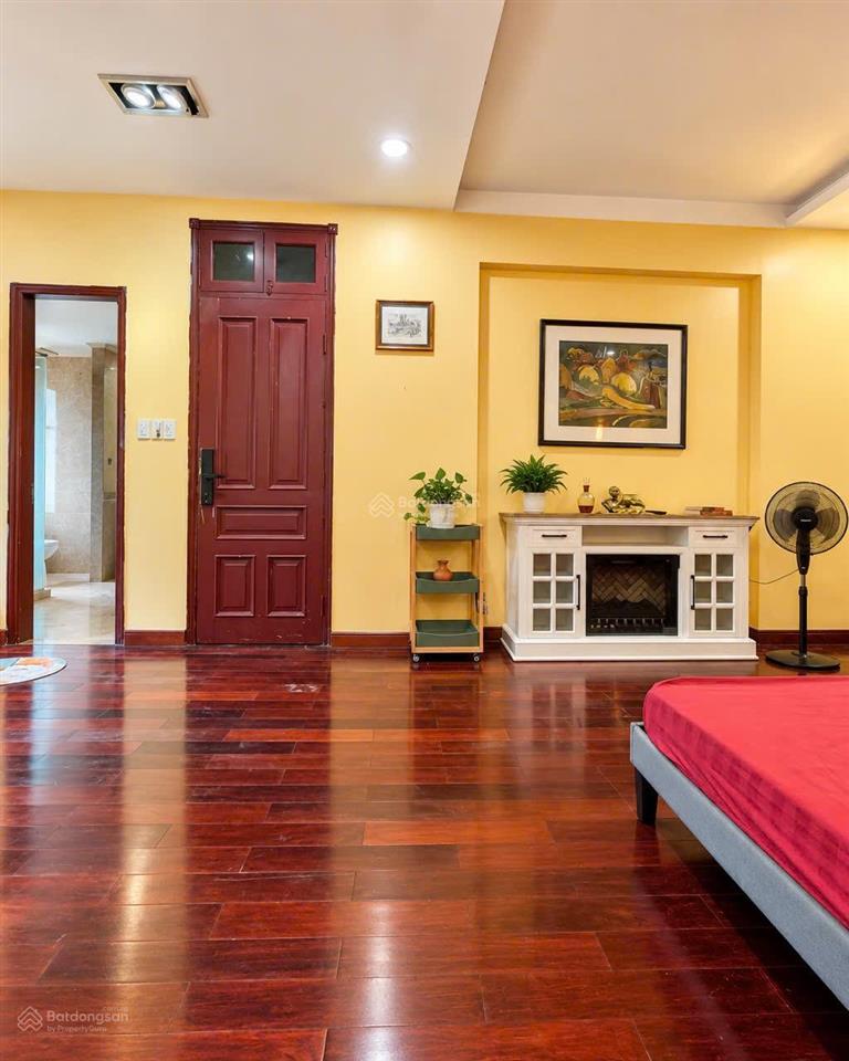 Cho thuê biệt thự sân vườn 3 tầng khu phố tứ liên  tây hồ, hà nội 0981 222 ***
