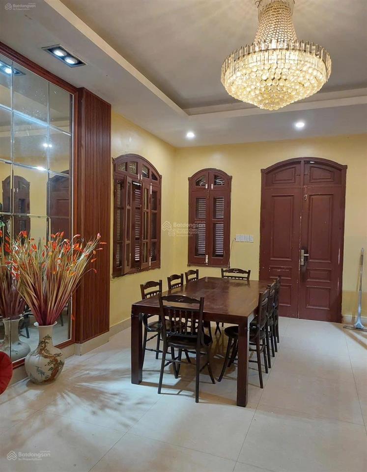Cho thuê biệt thự sân vườn 3 tầng khu phố tứ liên  tây hồ, hà nội 0981 222 ***