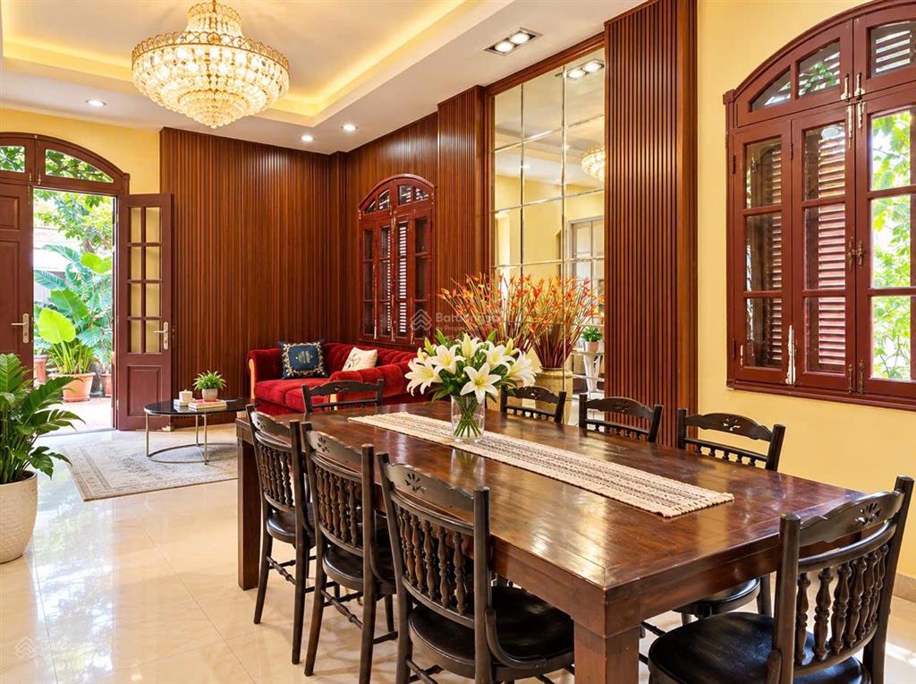Cho thuê biệt thự sân vườn 3 tầng khu phố tứ liên  tây hồ, hà nội 0981 222 ***