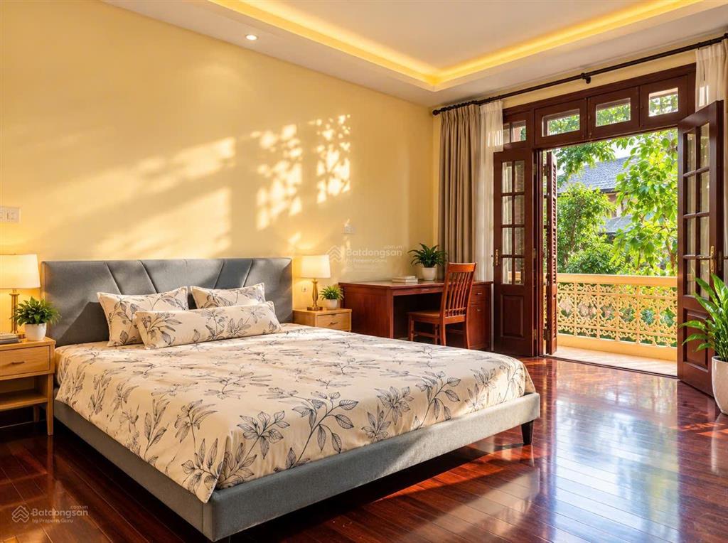 Cho thuê biệt thự sân vườn 3 tầng khu phố tứ liên  tây hồ, hà nội 0981 222 ***
